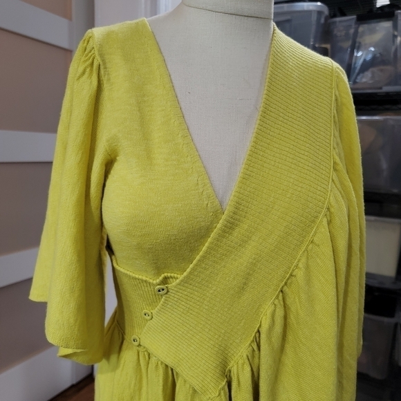 NEW Anthropologie Moth Taupo Golden Yellow Asymmetrical Sweater Wrap S/M - Picture 11 of 16